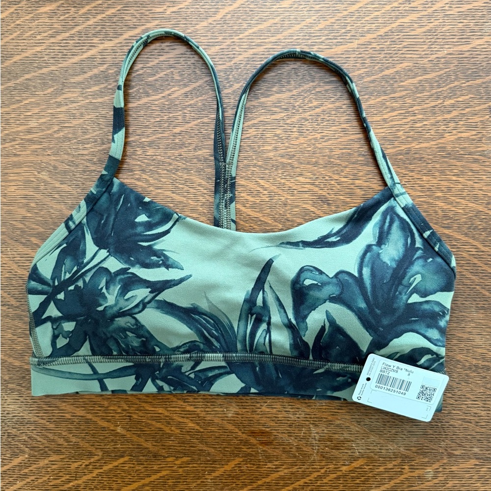 NWOT Lululemon Flow Y Bra - Size 8 - Botanical Bloom Green Twill Multi